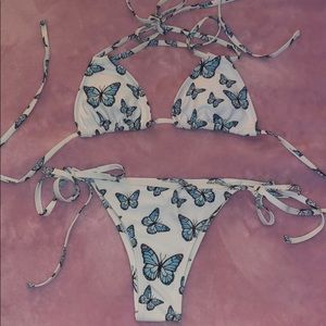 ✨butterfly print halter tieable bikini set✨